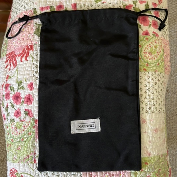 Natori Dust Cover Bag with Drawstring Approximately 12”x 8” Rayon/Nylon Blend - Picture 1 of 3